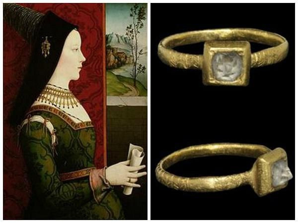 Chiếc nhẫn đính hôn kim cương lần đầu tiên được sử dụng là vào năm 1477.
