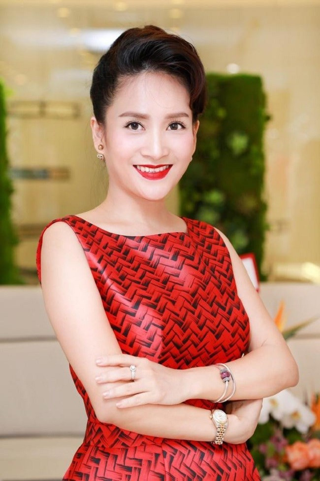 Dù vậy, Anh Thơ được biết đến là người sống rất giản dị, không thích những nơi xa hoa, đắt tiền…Ảnh: Internet.