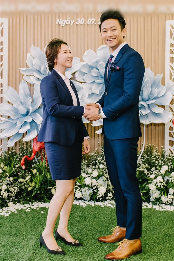 Trong cuộc phỏng vấn với truyền thông, vợ doanh nhân của Quý Bình chia sẻ, cô chính là một trong những người tiên phong đầu tư xây dựng các khu biệt thự, nghỉ dưỡng và nhà phố thương mại cao cấp cùng nhiều công trình lớn tại Phú Quốc vào thời điểm “vùng đất vàng” này còn hoang sơ. Ảnh: Dân Việt.