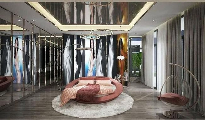 Phòng ngủ rộng rãi, sang trọng của người đẹp. Ảnh: FBNV