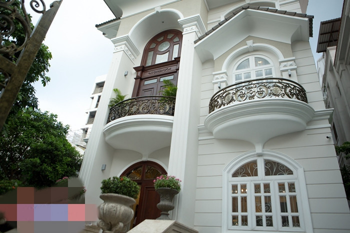 Hoạt động chuyển nhượng diễn ra ngay sau khi hoàn tất thủ tục bảo lãnh bố mẹ sang định cư tại Mỹ. Ảnh: Vietnamnet