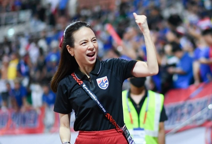 Bà cũng là Chủ tịch câu lạc bộ Port FC, một trong những đội bóng giàu truyền thống tại Thái Lan. Ảnh: FB Madam Pang