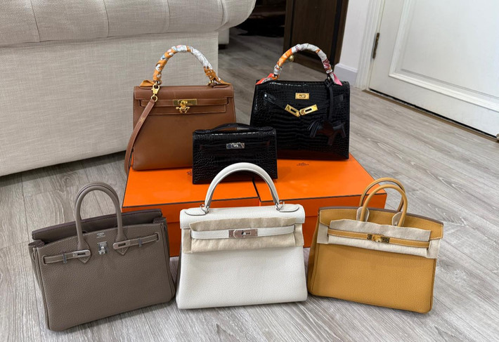 Mới đây, trên trang cá nhân, Thủy Anh - bà xã Đăng Khôi khoe bộ sưu tập túi Hermes có giá gần chục tỷ đồng thu hút sự chú ý của khán giả. Ảnh: FB Thuy Anh Le