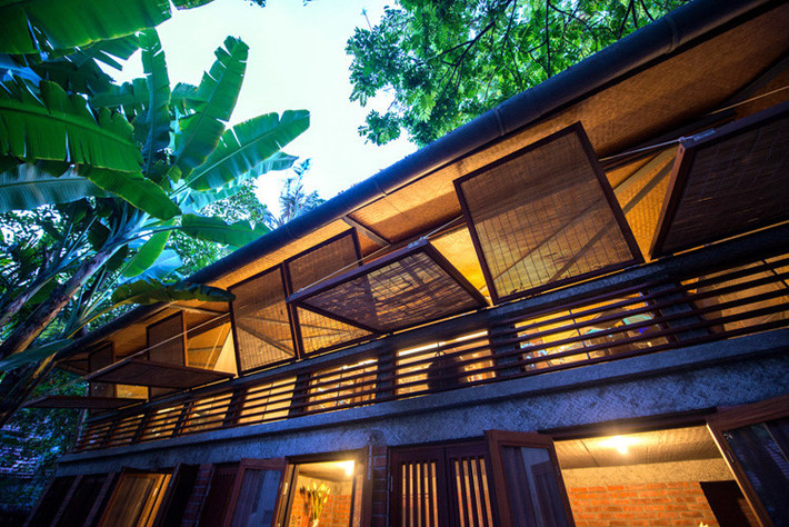 Hệ thống cửa tre giúp điều hòa không khí. Ảnh: Designboom.