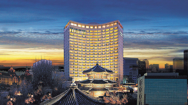 Công ty cổ phần Shinsegae I&C với xuất phát điểm là bộ phận máy tính của Trung tâm thương mại Shinsegae, được tách riêng và hoạt động độc lập từ năm 1997 cũng có khối tài sản "khủng", 197 tỉ won. Hàng loạt khách sạn hạng sang ở Seoul Hàn Quốc thuộc tập đoàn này như Seoul Westin Chosun Hotel.