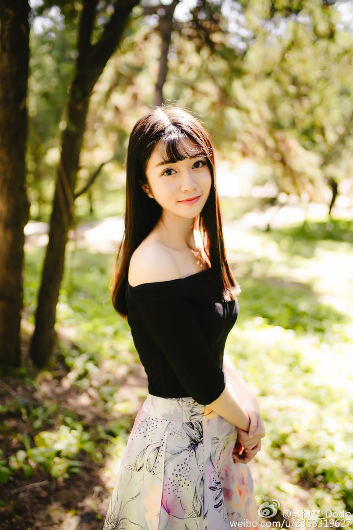 Học viện Nghệ thuật Thị giác Thượng Hải nổi tiếng với những nữ sinh xinh xắn và duyên dáng.