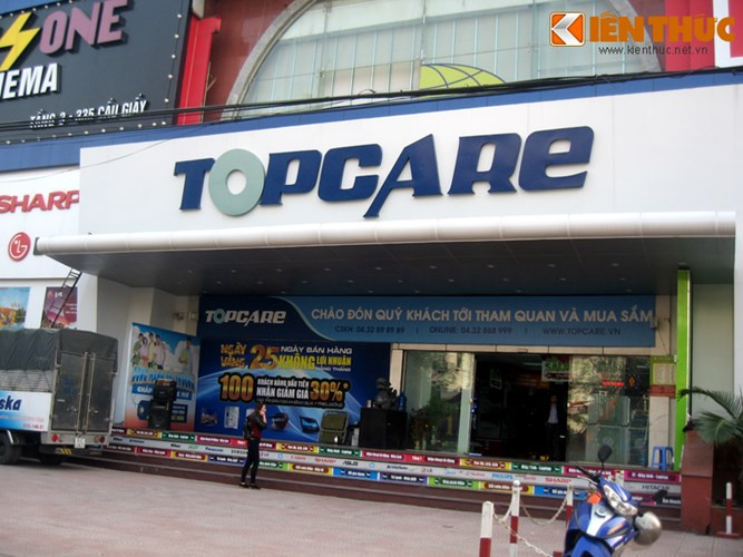 Trước đó, trong dịp khai trương Topcare Hoàng Minh Giám, đại diện của Topcare từng thông tin, trong năm 2015 sẽ có nhiều siêu thị được khai trương với mục tiêu trở thành nhà bán lẻ dẫn đầu thị trường điện máy phía Bắc. Song thực tế, hàng loạt siêu thị của Topcar hiện đang đóng cửa. Khảo sát tại địa điểm 335 Cầu Giấy, trước cửa siêu thị của Topcare có thông báo tạm dừng hoạt động để kiểm kê hàng.