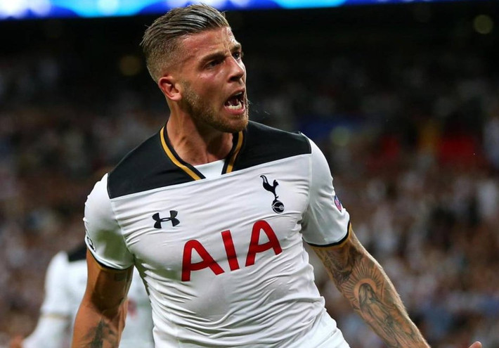 Chuyển nhượng bóng đá từ Anh, Barca cũng gia nhập cuộc đua giành Alderweireld, và hứa hẹn sẽ khiến kế hoạch của Mourinho đổ vỡ.