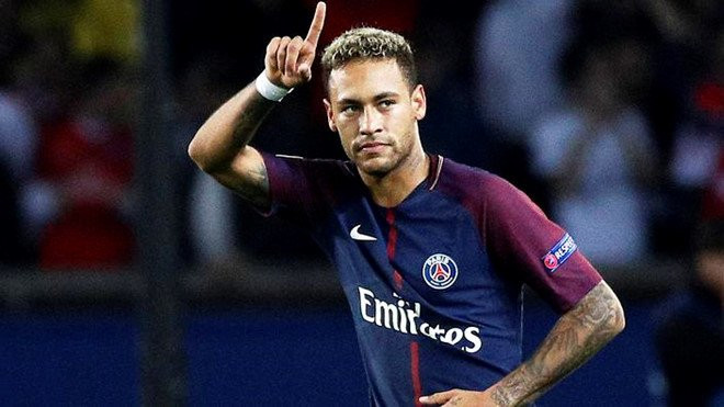 Tiền đạo Neymar đã bắn thông điệp cho người đồng đội cũ Lionel Messi về việc anh sẽ gia nhập Real Madrid.