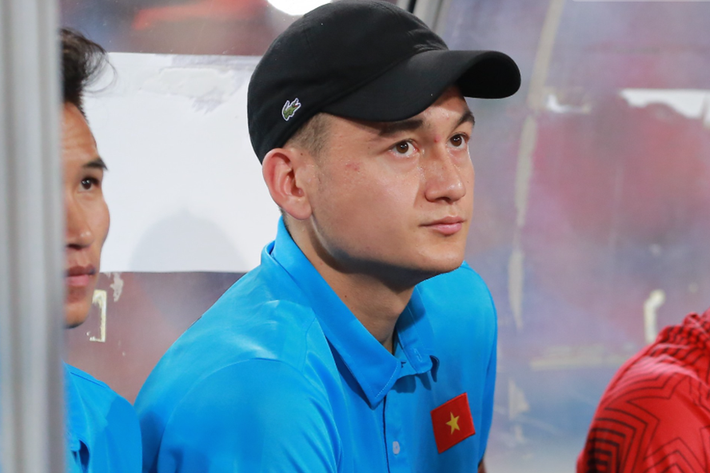 Thủ thành Đặng Văn Lâm là một trong những cầu thủ sở hữu vẻ đẹp trai bậc nhất Olympic Việt Nam thời điểm này. Thủ môn đang khoác áo CLB Hải Phòng này sở hữu thân hình cao to, và khuôn mặt lai đầy cuốn hút.