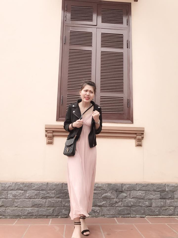 Dáng đã vào nhưng khuôn mặt chưa chuẩn bị xong cho hợp thần thái thì anh chàng người yêu đã nhanh tay bấm chụp và thành ra bức ảnh có tâm hết hồn.