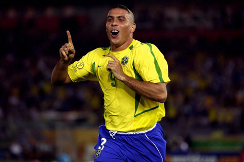 3. Gerd Muller (ĐT Đức, 14 bàn sau 13 trận trong 2 kỳ World Cup)
