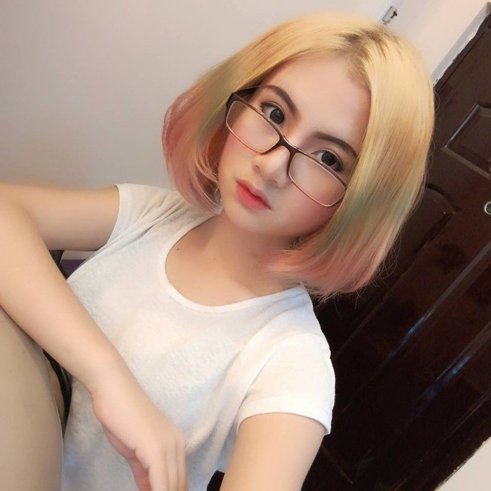 Tay Zar Ko Ko được biết đến là một DJ kiêm chuyên gia trang điểm rất nổi tiếng trong giới showbiz tại Myanmar.