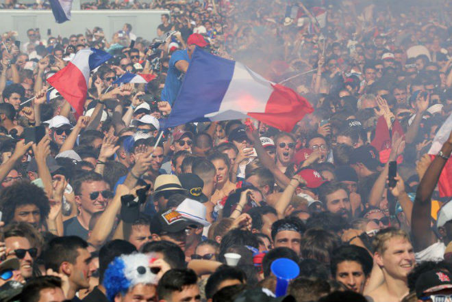Còn cách đây 20 năm trên sân Stade de France hay còn gọi là SVĐ Công viên các Hoàng tử, ĐT Pháp của những Deschamps, Petit hay Zidane đã vượt qua Brazil với tỷ số 3-0 và lần đầu tiên lên ngôi vương của giải đấu bóng đá cao nhất thế giới.