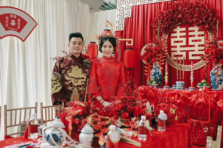 Cùng ngắm nhìn bộ ảnh ăn hỏi chuẩn phong cách Trung Quốc của cặp đôi Việt Nam.