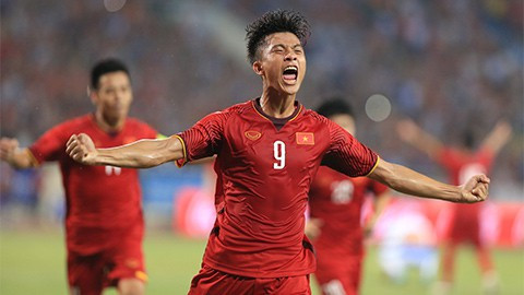 Phan Văn Đức trở lại V.League và tạo nên sự bất ngờ rất lớn. Tiền đạo này đã ghi được 9 bàn chỉ sau 13 lần ra sân và là cái tên không thể thay thế trên hàng công của đội chủ sân Vinh.