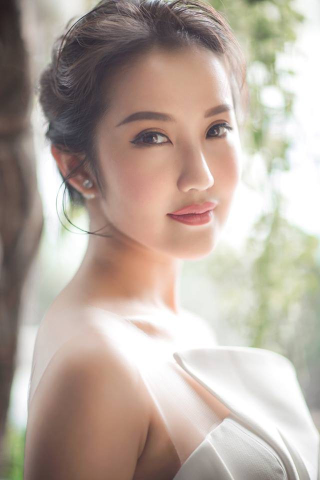 Primmy Trương cũng tham gia diễn xuất trong MV mới của Jun Phạm và là gương mặt khá hot trên mạng xã hội. Mặc dù có điều kiện cả về kinh tế lẫn năng lực, song cô nàng này lại không muốn lấn sâu vào showbiz.