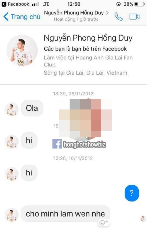 Tuy nhiên, ít ai ngờ Hồng Duy U23 Việt Nam lại cũng từng khá "vụng về" trong việc "cua gái" hay bắt chuyện làm quen với các bạn nữ ở thời điểm cách đây 5 năm khi còn là "học sinh" của lò đào tạo trẻ HAGL Arsenal JMG.