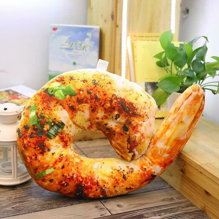Bạn cũng có thể lựa thêm một vài chú tôm sốt chua ngọt này để trang trí cho phòng ngủ của mình.