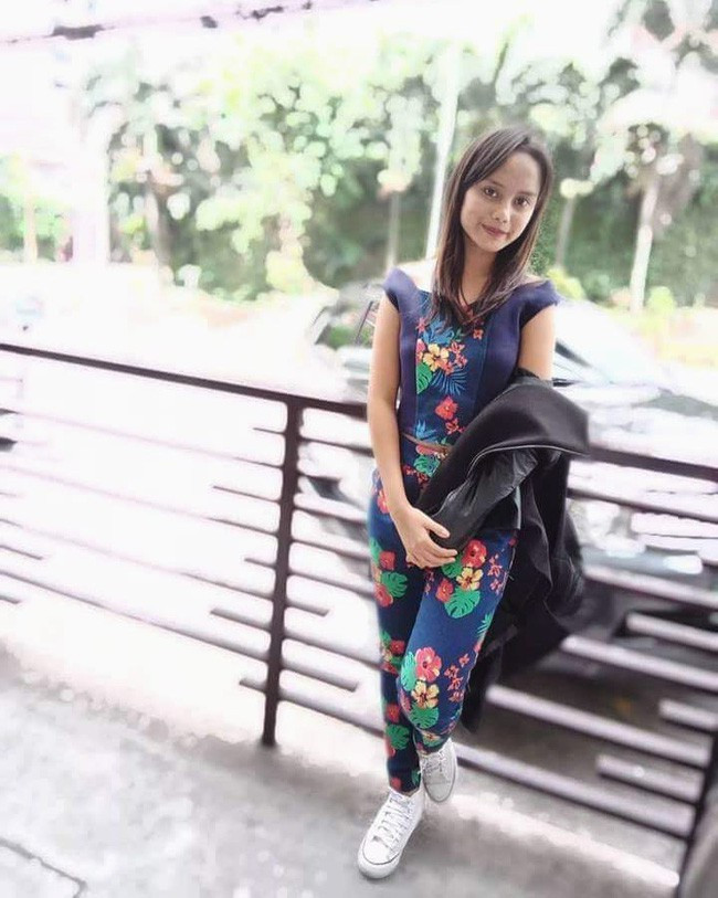 May mắn cho cô bé ăn xin xinh đẹp Gaviola, trong số những người chú ý đến cô lại có các số ngôi sao nổi tiếng như Hoa hậu Thế giới Philippines 2015 - Hillarie Danielle Parungao, Hoa hậu Quốc tế Philippines 2014 Bianca Guidotti và Hoa hậu Trái đất 2015 - Angelia Ong.