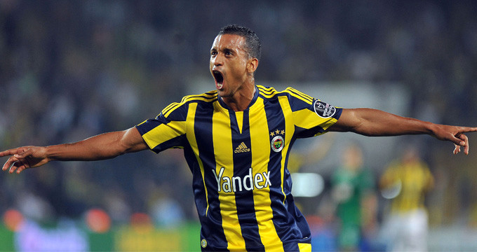 Luis Nani tiết lộ anh muốn quay lại CLB cũ Fenerbahce hơn là Sporting Lisbon.