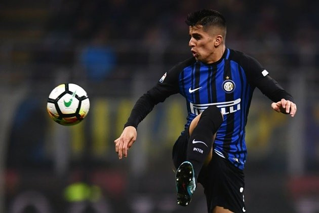 Trong bối cảnh sắp chia tay một loạt hậu vệ cánh, Jose Mourinho đang chuẩn bị lên kế hoạch chiêu mộ hậu vệ đến từ Valencia mang tên Joao Cancelo.