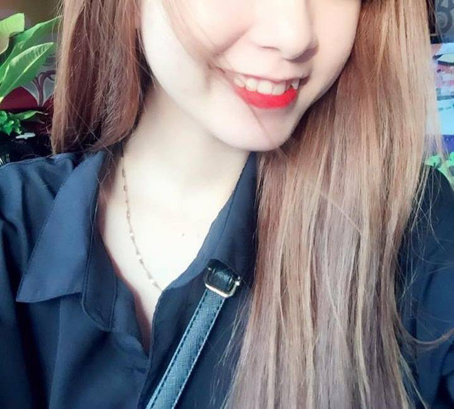 Mới đây, trên mạng nickname Phan Cung đã đăng lên mạng xã hội một bức ảnh chụp bờ môi của mình kèm theo lời chia sẻ ''Cuộc thi khoe bờ môi bắt đầu..các chị em khoe bờ môi và nụ cười đi chứ''.