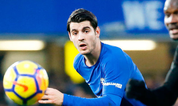 Với chiếc thẻ đỏ trận đấu đá lại F.A, Morata đã khiến Conte nóng mắt và khả năng phải ngồi ghế dự bị của cầu thủ Tây Ban Nha là khá cao.