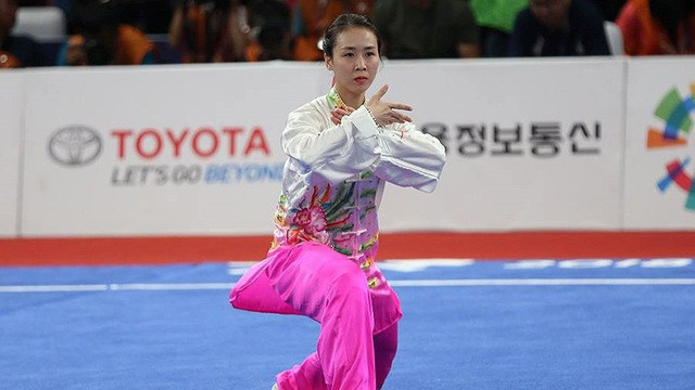 VĐV Wushu Khánh Ly lỡ huy chương ASIAD 2018 vì thiếu 0,01 điểm: Trần Thị Khánh Ly đã không thể nằm trong top 3 VĐV xuất sắc nhất tại nội dung kép Thái cực quyền – Thái cực kiếm của Wushu tại kỳ ASIAD 2018.