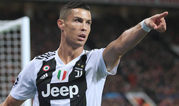 Cựu Giám đốc thể thao Milan, ông Marco Fasson xác nhận đã đàm phán chiêu mộ Cris Ronaldo vào hè 2017, thời điểm ngôi sao người Bồ rất muốn ra đi nhưng thương vụ này đổ vỡ do vấn đề tài chính.