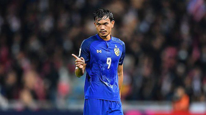 6 bàn thắng của Adisak Kraisorn trong trận mở màn AFF Suzuki Cup 2018 với đội tuyển Timor Leste được ghi vào các phút thứ 3, 13, 31, 45, 50, 57.
