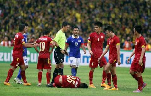 Điểm chung trong các trận đấu mà Ma Ning cầm còi có mặt các đại diện của Việt Nam đó là thường thổi bất lợi cho đoàn quân áo đỏ, khiến dư luận cũng như giới chuyên môn của bóng đá Việt Nam nổi giận.