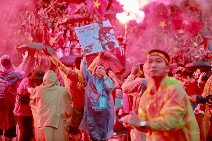 Sự vui sướng nhưng giọt lệ đã chảy dù Olympic Việt Nam đã dừng chân tại bán kết Asiad 2018.