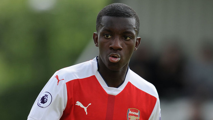Theo xác nhận từ phía Arsenal, Danny Welbeck đã bị vỡ mắt cá chân và nhiều khả năng tiền đạo chơi khá hay trong màu áo U23 đó là Eddie Nketiah sẽ được trao cơ hội.