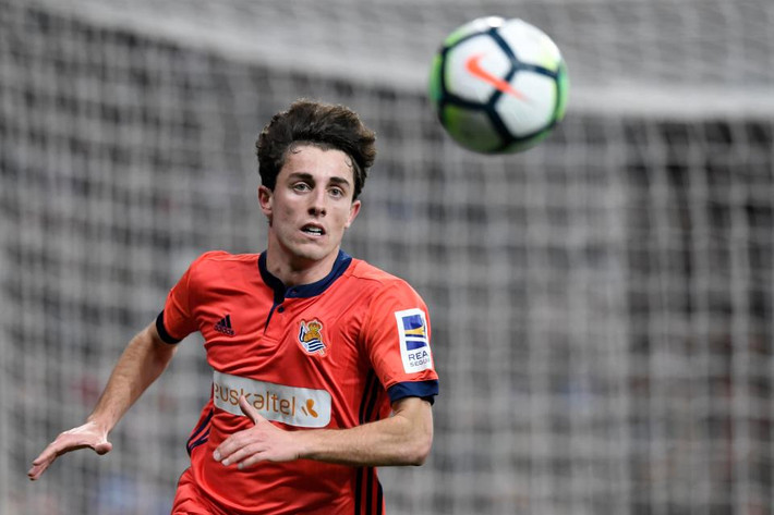 Chuyển nhượng bóng đá từ Manchester, Mourinho lo lắng cho vị trí cánh phải và đã điền tên Alvaro Odriozola của Real Sociedad và danh sách cần mua. Ảnh: Manchester Evening News