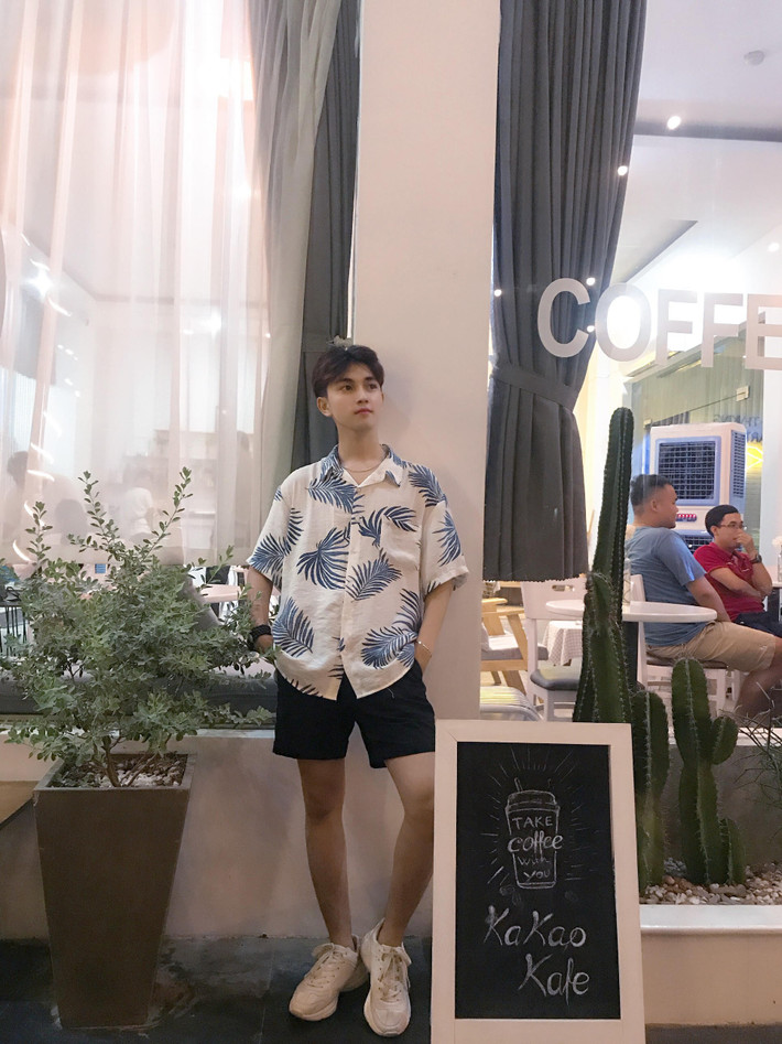 Vẻ đáng yêu của cậu bạn sinh năm 1999.