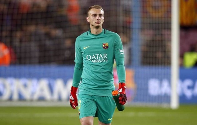 Dù không được ra sân thường xuyên nhưng thủ thành dự bị của Barcelona nhưng Jasper Cillessen vẫn trở thành mục tiêu của nhiều đội bóng.