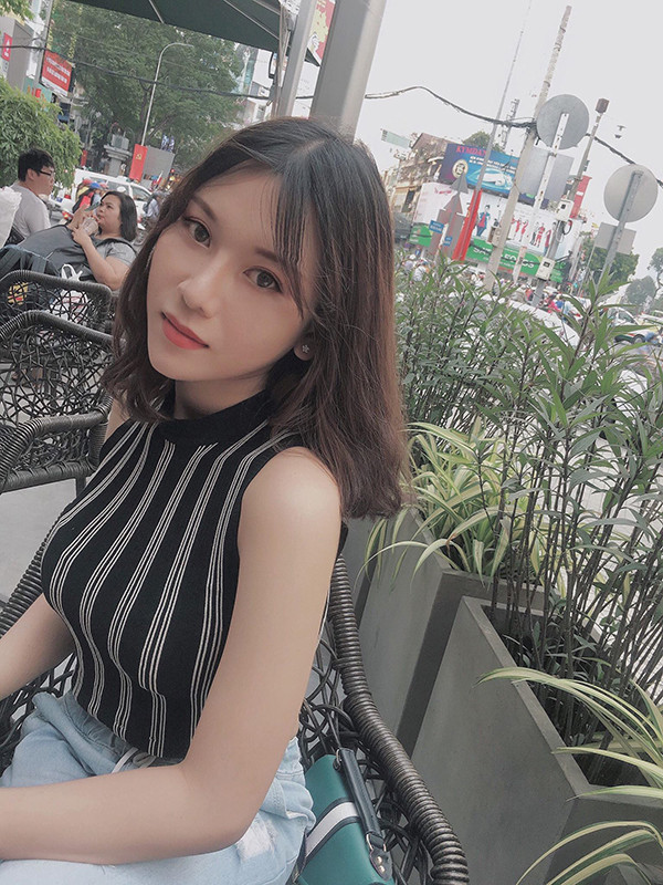 Tổng chi phí cho các cuộc phẫu thuật được Ngọc Anh chia sẻ là 500 triệu, đây là tiền mà cô bạn này để dành từ việc dạy thêm tiếng Anh từ năm đầu đại học.