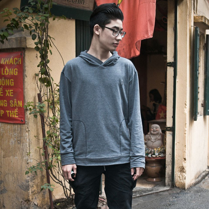 Bài rap của chàng nam sinh chuyên hóa nhanh chóng được dân mạng lan truyền trên mạng xã hội với hơn 23.000 lượt chia sẻ và hàng trăm lượt bình luận. Ngay sau đó, dân mạng đã tìm kiếm trang cá nhân của anh chàng này và đã có những thông tin cơ bản đầu tiên.