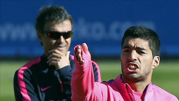 Don Balon cho hay nếu sang Chelsea, Luis Enrique sẽ chèo kéo Suarez sang London để xây dựng đế chế mới của mình. Ảnh: Don Balon