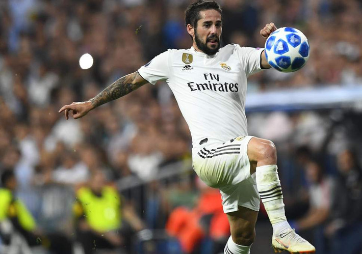 Kể từ khi Solari được bổ nhiệm vào chiếc ghế chỉ đạo của Real Madrid, ông đã nhanh chóng lập lại kỷ luật trong phòng thay đồ với người đầu tiên phải nhận hình phạt đó là Isco.