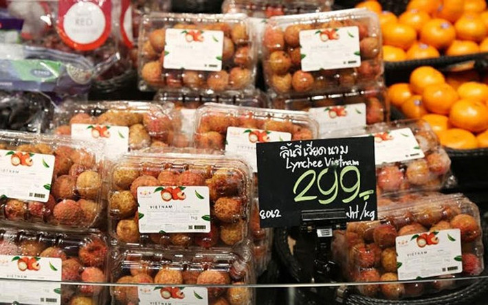 Vải thiều Lục Ngạn (Bắc Giang) được bày bán tại Thái Lan có ghi nguồn gốc xuất xứ Việt Nam rất rõ ràng. (Ảnh: Nhân Dân)