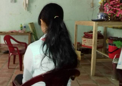 Vụ việc trên càng nóng hơn khi rất nhiều ý kiến từ CĐM được đưa ra. Đa phần, dân mạng đều bày tỏ sự bức xúc về hành vi dâm ô nữ sinh lớp 9 của các bị can.