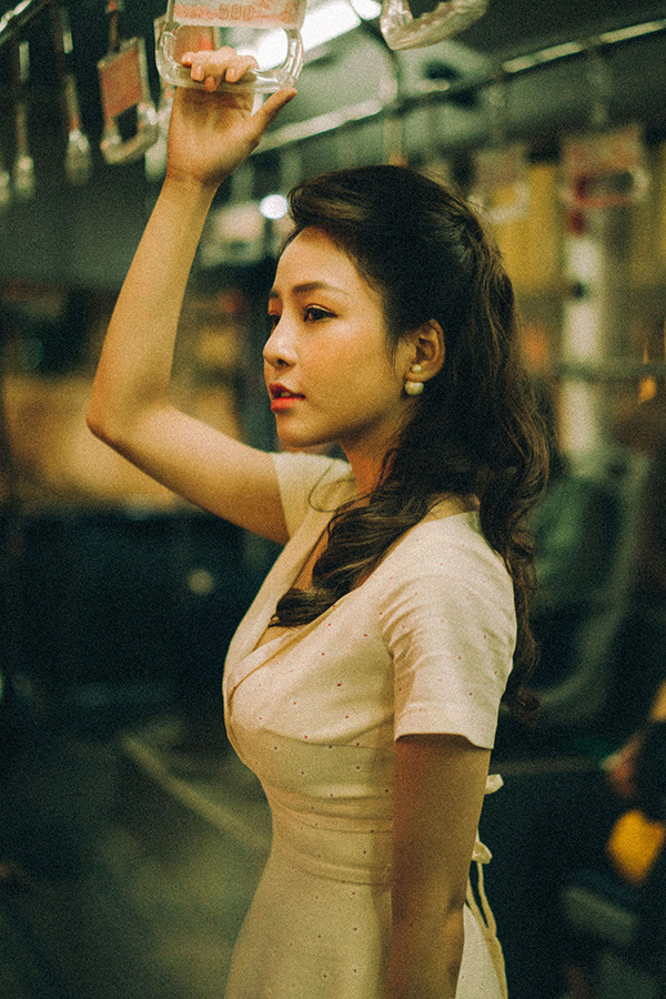 Trâm Anh cho biết cô cũng từng trải qua hai lần đổ vỡ về tình yêu và khi có sự nghiệp như hiện tại, cô nàng này lại càng trân trọng những gì mình đã mất và không dám mạo hiểm để đánh đổi.