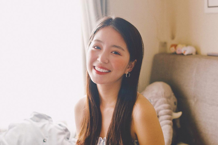 Mẫn Tiên vốn nổi tiếng là hot girl sở hữu nhan sắc trong trẻo, ngọt ngào. Tuy không hoạt động nghệ thuật nhưng cô bạn này luôn có sức hút với người theo dõi.