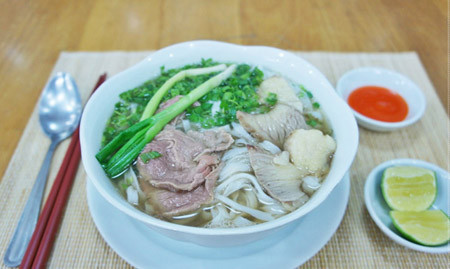 Không những thế, phở còn có những biến tấu thú vị khi ra nước ngoài, phù hợp vị giác người bản địa.