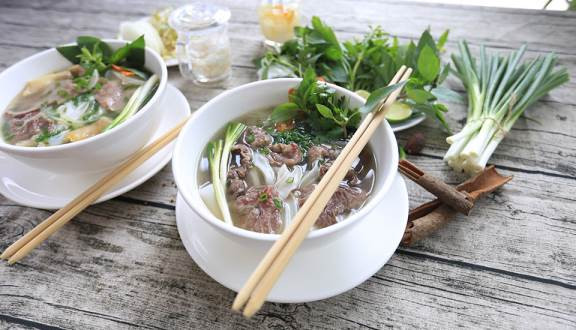 Theo đánh giá của dân mạng, đây là cuộc thi khó khăn khi phải chọn ra món ăn được yêu thích nhất. Bởi mỗi món sẽ có những hương vị riêng và đặc sắc riêng của mình.