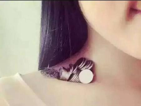 Bên cạnh nhiều ý kiến ủng hộ, đánh giá là thú vị, thử thách "nuôi" cá ở xương quai xanh cũng bị một số người phản đối, cho rằng đó không thể là thước đo vóc dáng chuẩn một cách chính xác.