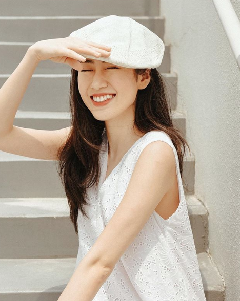 Bên cạnh đó, giọng nói "ngọt như mía lùi" cũng là một trong những lí do khiến mọi người muốn click vào những clip làm đẹp của Vân Trang..