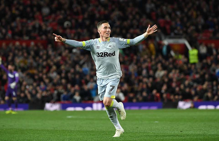 Chuyển nhượng cầu thủ từ The Sun, Harry Wilson của Derby County, cầu thủ 21 tuổi này thuộc biên chế của Liverpool nhưng HLV Frank Lampard khẳng định Wilson sẽ hoàn tất hết hợp đồng hiện tại của mình tại Pride Park Stadium.